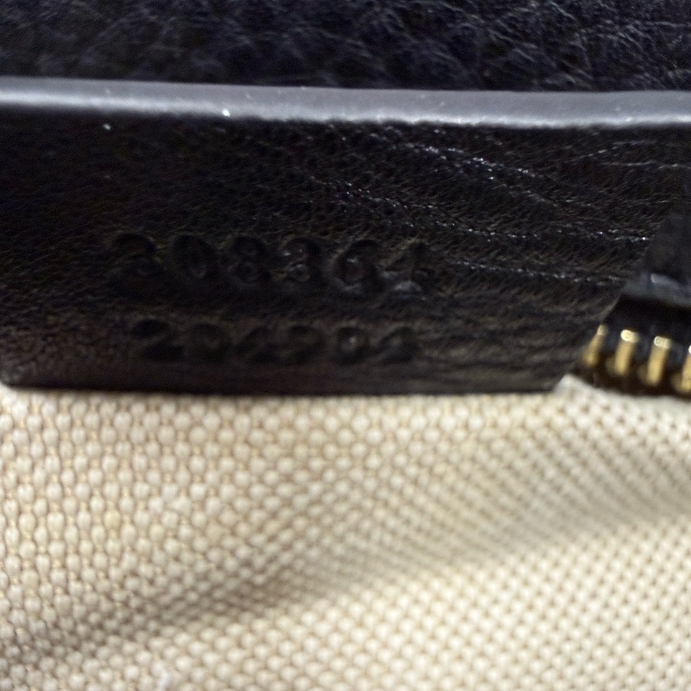 Gucci Black Leather Crossbody Bag with Tassel - Picture 11 of 12